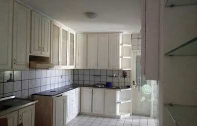 Imagem: A casa possui 3 Dormitórios, 3 Banheiros, 2 Vagas na garagem