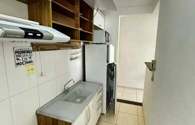 Imagem: O apartamento possui 2 Dormitórios, 1 Banheiro, 1 Vaga na garagem