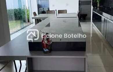 Imagem: A casa possui 3 Dormitórios, 1 Banheiro, 3 Vagas na garagem