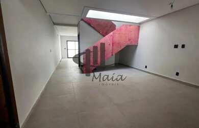 Imagem: A casa possui 3 Dormitórios, 3 Banheiros, 4 Vagas na garagem