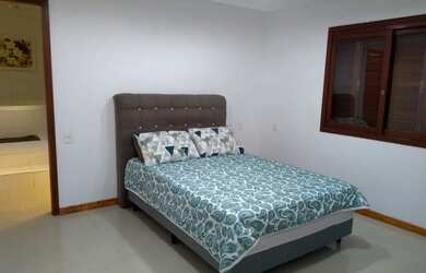 Imagem 7: Vendo ótima casa para sua família com 3 dormitórios,piscina e banheira...