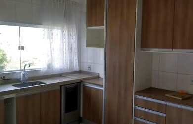 Imagem 7: Sobrado para aluguel e venda tem 380 metros quadrados com 4 quartos