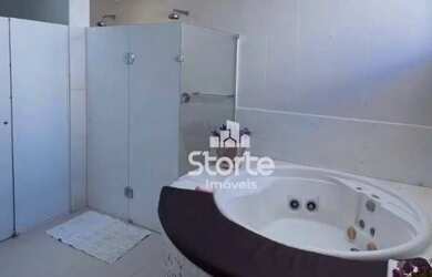 Imagem 11: Casa fino acabamento com 4 suítes à venda, 416m² por R$ 3.700.000 -...