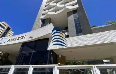 Imagem: O apartamento possui 1 Dormitório, 1 Banheiro, 2 Vagas na garagem