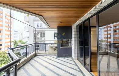 Imagem 7: Apartamento em Higienópolis com 245m², 4 quartos sendo 3 suítes, varanda...