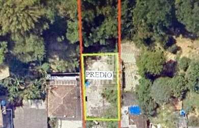 Imagem: O terreno possui 730m² de Área e está localizado em Santa