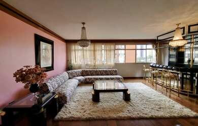 Imagem: O apartamento possui 4 Dormitórios, 3 Banheiros, 2 Vagas na