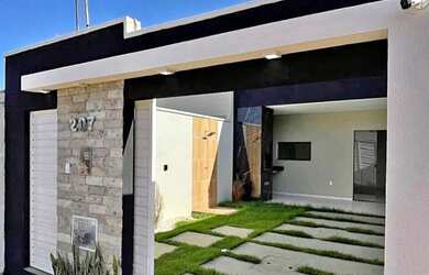 Imagem: A casa possui 3 Dormitórios, 2 Banheiros e está localizado