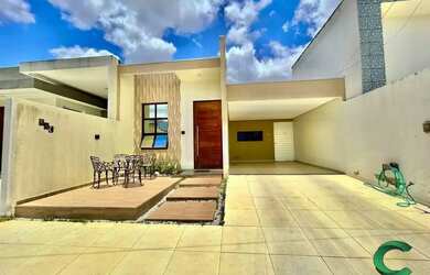 Imagem: A casa em condomínio possui 2 Dormitórios, 1 Banheiro, 2 Vagas