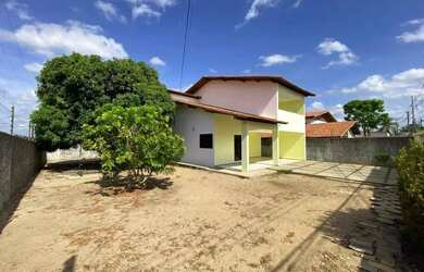 Imagem: A casa possui 3 Dormitórios, 5 Banheiros, 5 Vagas na garagem