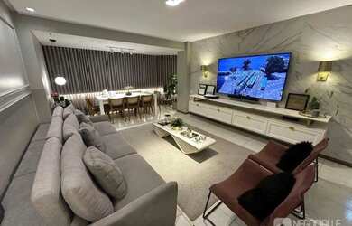 Imagem: O apartamento possui 4 Dormitórios, 5 Banheiros, 2 Vagas na