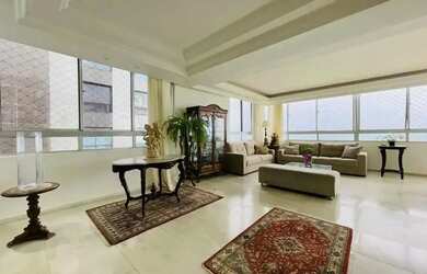 Imagem: O apartamento possui 5 Dormitórios, 5 Banheiros, 3 Vagas na