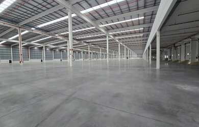 Imagem: O depósito possui 2 Vagas na garagem, 2.589m² de Área e