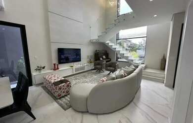 Imagem: A casa em condomínio possui 3 Dormitórios, 4 Banheiros, 4