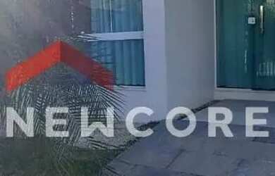 Imagem: A casa possui 3 Dormitórios, 3 Banheiros, 4 Vagas na garagem