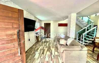 Imagem: A casa possui 3 Dormitórios, 5 Banheiros, 3 Vagas na garagem