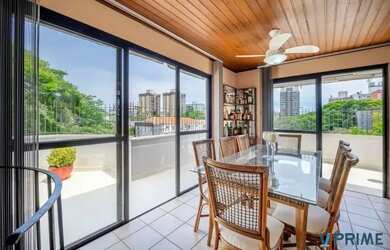 Imagem: O apartamento na cobertura e possui 2 Dormitórios, Suítes