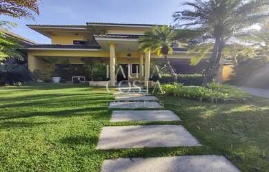 Imagem: A casa em condomínio possui 5 Dormitórios, 5 Banheiros, 5