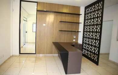 Imagem: O depósito possui 3 Vagas na garagem, 44m² de Área e está