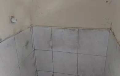 Imagem: A casa possui 1 Dormitório, 1 Banheiro, 32m² de Área e está