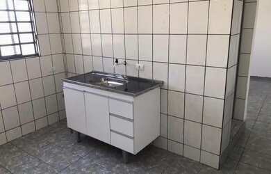 Imagem: A casa possui 1 Dormitório, 1 Banheiro, 50m² de Área e está