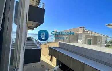 Imagem: O apartamento possui 3 Dormitórios, 1 Banheiro, 1 Vaga na garagem