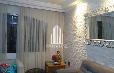 Imagem: A casa possui 3 Dormitórios, 4 Banheiros, 2 Vagas na garagem