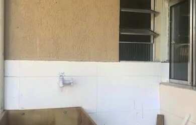 Imagem: A casa possui 2 Dormitórios, 1 Banheiro e está localizado