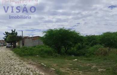 Imagem: O terreno possui 2.150m² de Área e está localizado em Ilha