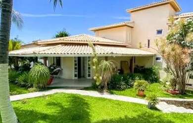 Imagem: A casa em condomínio possui 4 Dormitórios, 5 Banheiros, 4