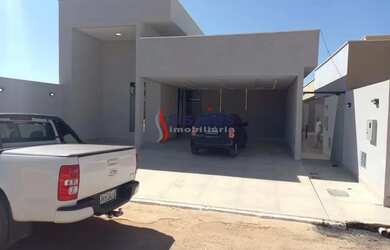 Imagem: A casa em condomínio possui 4 Dormitórios, 4 Banheiros, 4