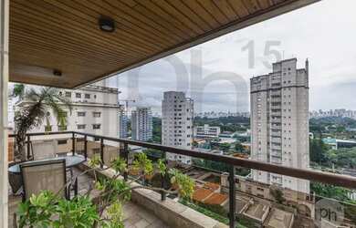 Imagem: O apartamento possui 3 Dormitórios, 1 Banheiro, 3 Vagas na