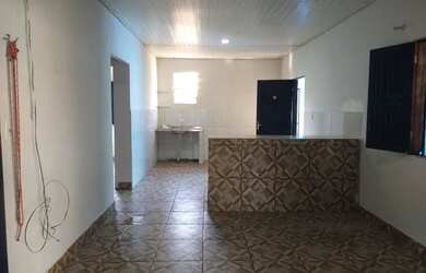 Imagem: A casa possui 2 Dormitórios, 1 Banheiro, 5 Vagas na garagem