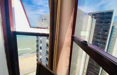 Imagem: O apartamento possui 1 Dormitório, 1 Banheiro, 1 Vaga na garagem