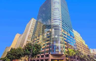 Imagem: O depósito possui 5 Vagas na garagem, 1.247m² de Área e