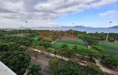 Imagem: O apartamento possui 3 Dormitórios, 4 Banheiros, 1 Vaga na