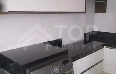 Imagem 13: A casa possui irrigação automática, cortina elétrica, portas dos quartos...