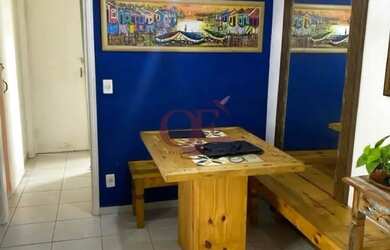 Imagem: O apartamento possui 2 Dormitórios, 1 Banheiro, 1 Vaga na garagem