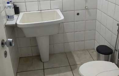 Imagem 14: Loja Edifício Stael Luiza, Savassi, 58 metros, 02 pavimentos, frente de blindex