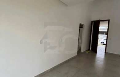 Imagem: A casa em condomínio possui 3 Dormitórios, 2 Banheiros, 2