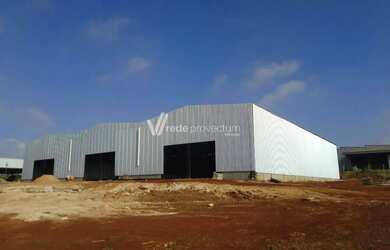 Imagem: O depósito possui 5 Vagas na garagem, 1.000m² de Área e