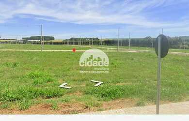 Imagem: O terreno possui 301m² de Área e Imóvel mobiliado e está