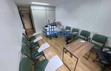 Imagem: O depósito possui 31m² de Área e está localizado em Centro