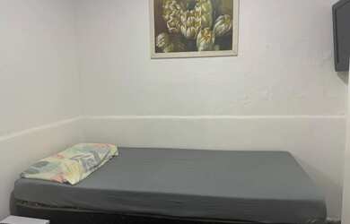 Imagem: A casa possui 1 Dormitório, 1 Banheiro e está localizado