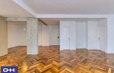 Imagem: O apartamento possui 3 Dormitórios, 2 Banheiros, 2 Vagas na