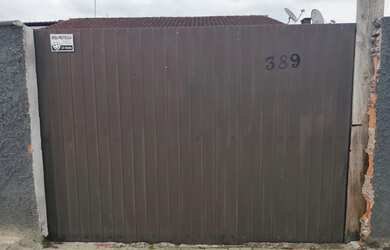 Imagem 2: Portão semi novo. Imóvel novo