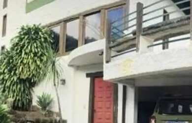 Imagem: A casa em condomínio possui 4 Dormitórios, 4 Banheiros, 2