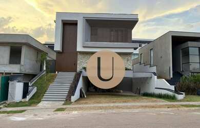 Imagem: Casa Exclusiva com 4 Suítes escritório reversível, Piscina