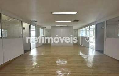 Imagem: O depósito possui 5 Vagas na garagem, 1451m² de Área e Imóvel