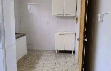 Imagem 5: Apartamento- 2 quartos, 2 banheiros, 74m², 1 vaga, armários- Centro